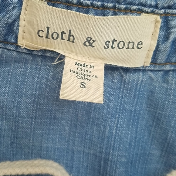 Cloth & Stone Womens Top S Chambray Lace Up Cottagecore Peasant Boho Soft Denim - Picture 7 of 8